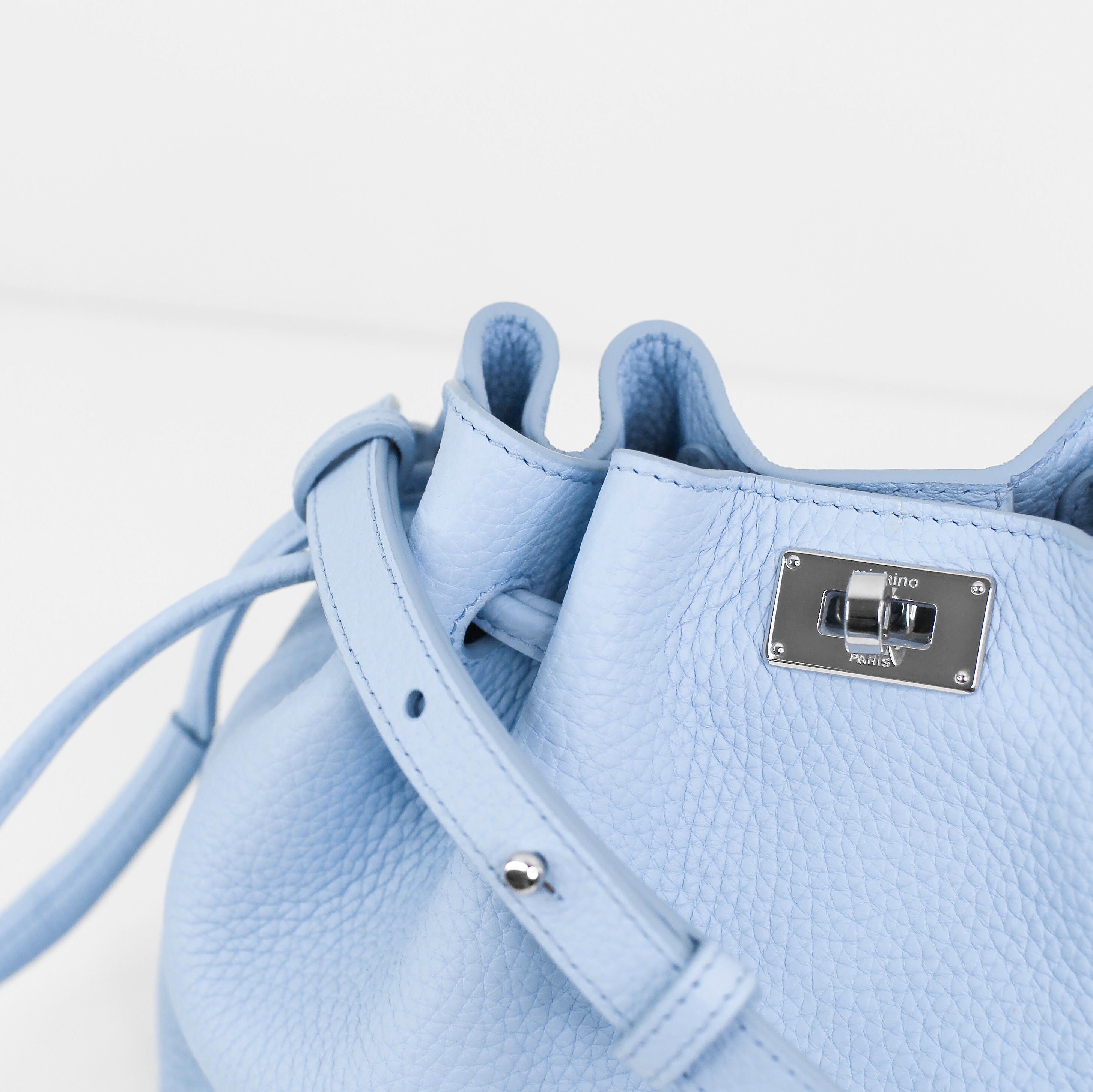 LEATHER DRAWSTRING BAG COLETTE MIST