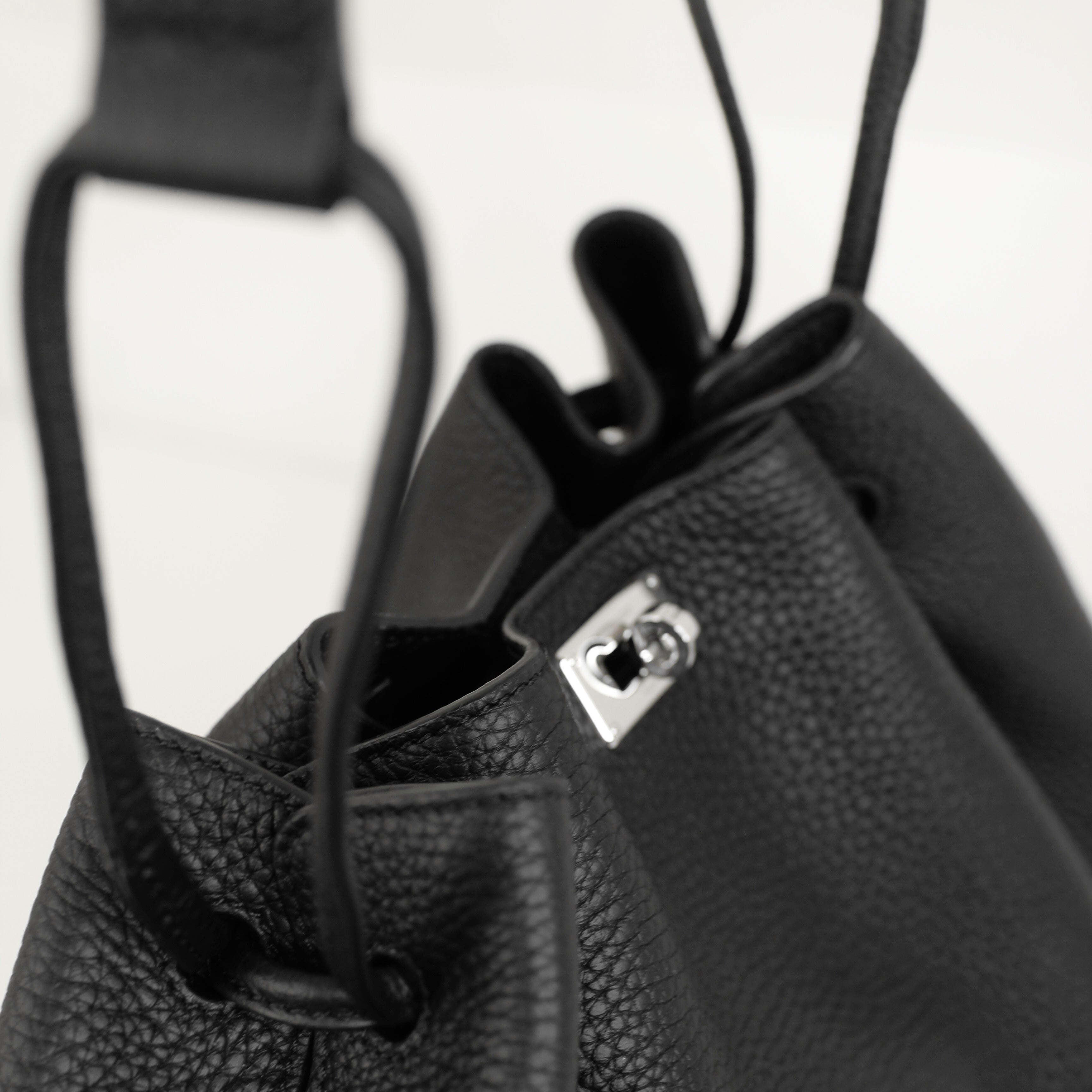 "Archive Event" LEATHER DRAWSTRING BAG COLETTE PM BLACK