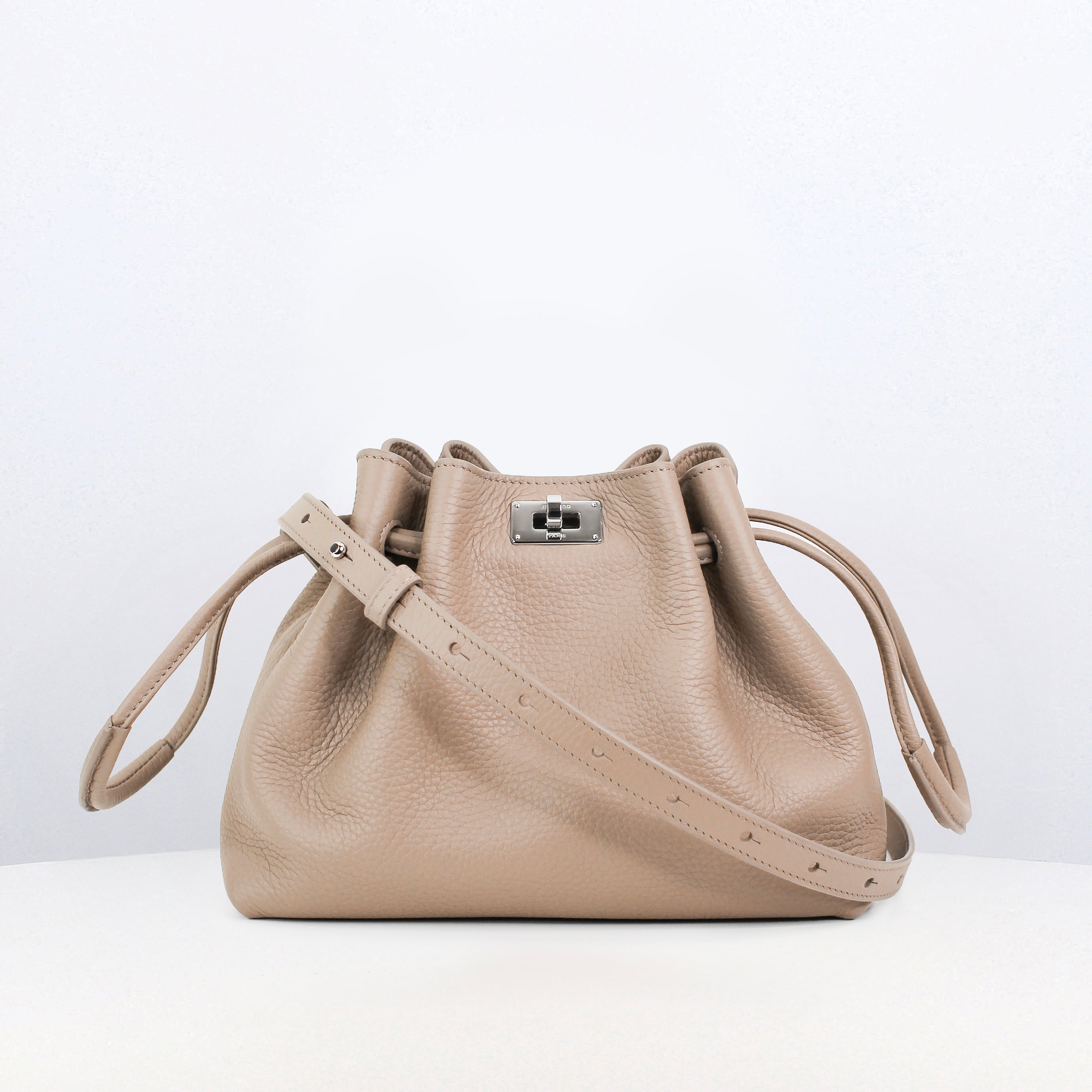 LEATHER DRAWSTRING BAG COLETTE TOURTERELLE