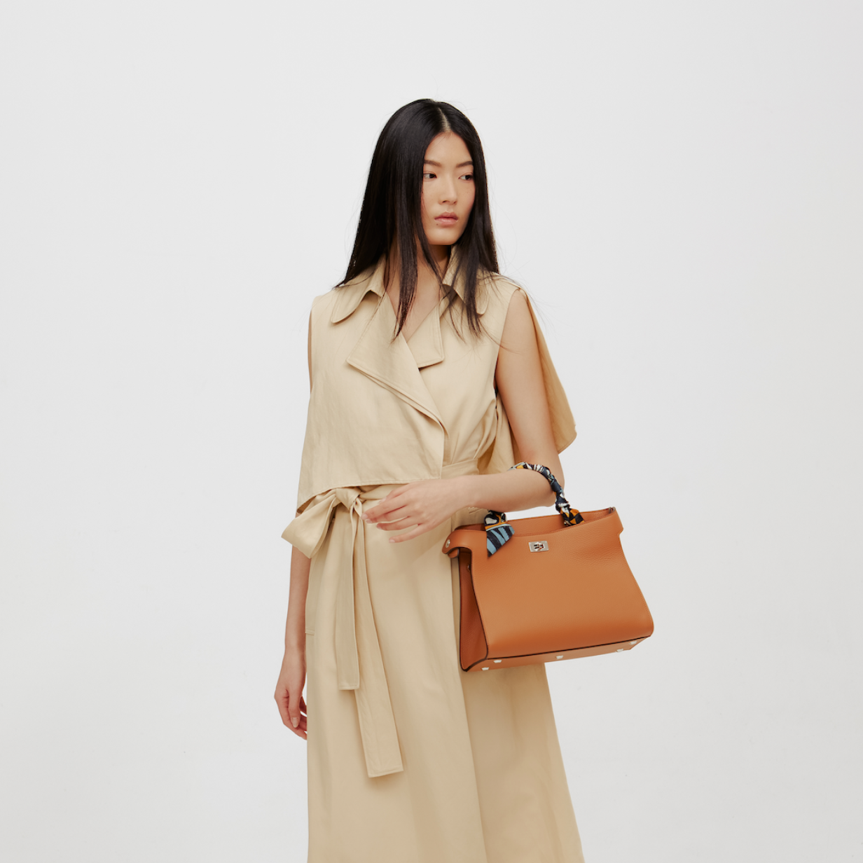 LEATHER HANDBAG LUTECE PM CAMEL