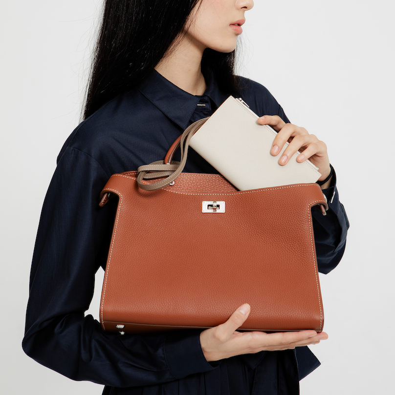 LEATHER HANDBAG LUTECE PM GOLD
