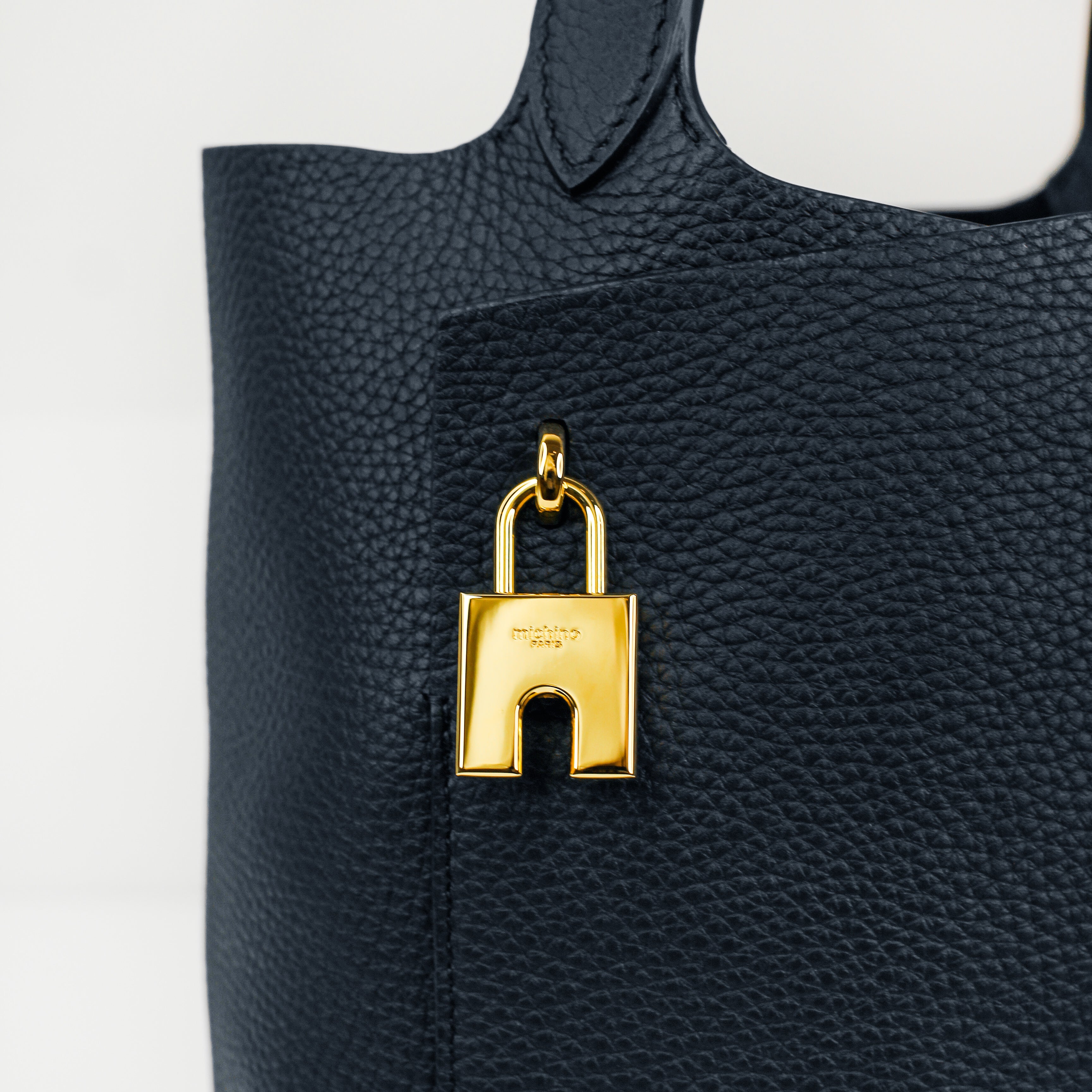 LEATHER HANDBAG ETOILE PM ECLIPSE WITH GOLD HARDWARE
