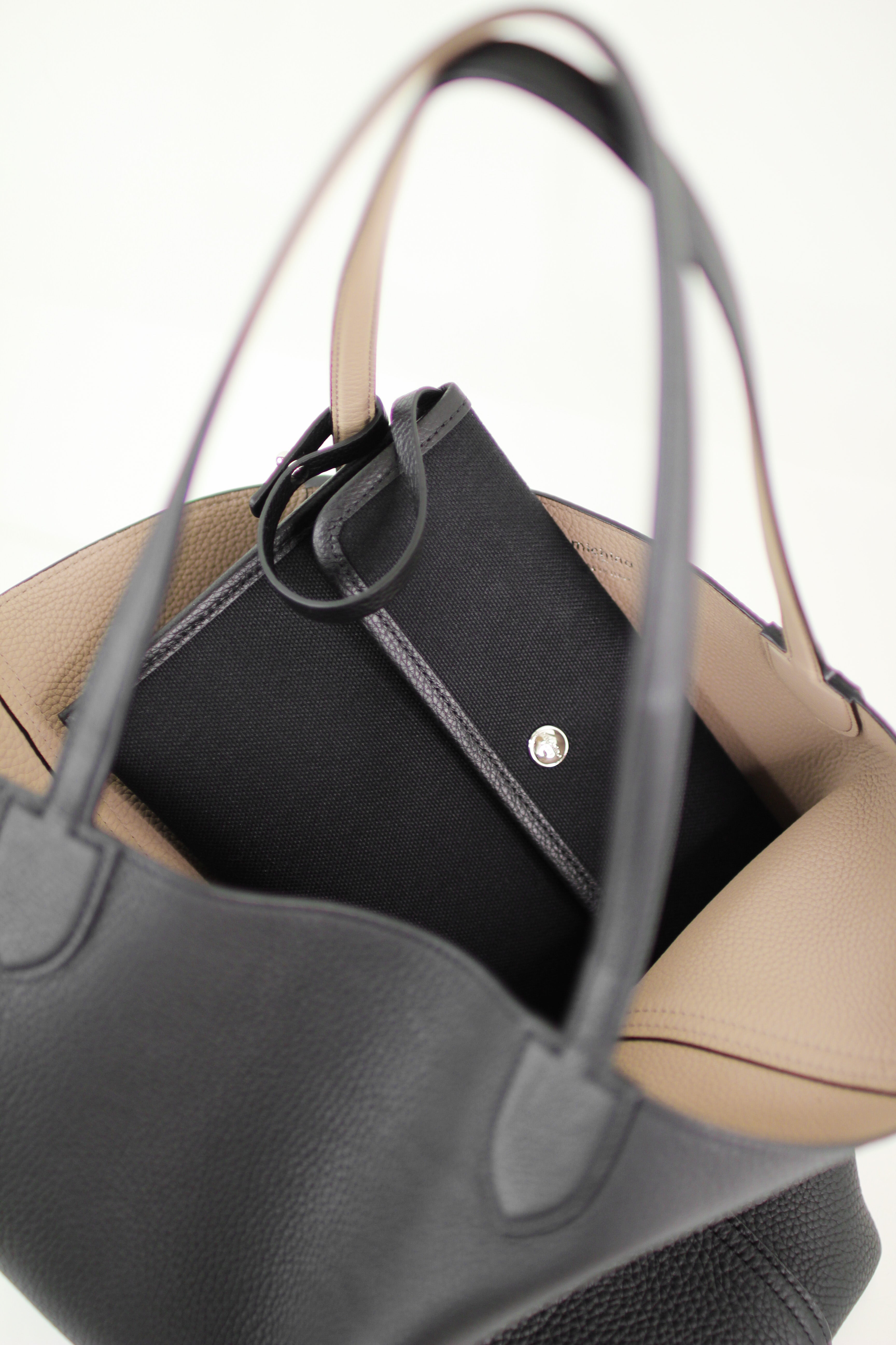 RIVOLI REVERSIBLE LEATHER TOTE BAG EAST/WEST CHARCOAL GREY/PRUNE