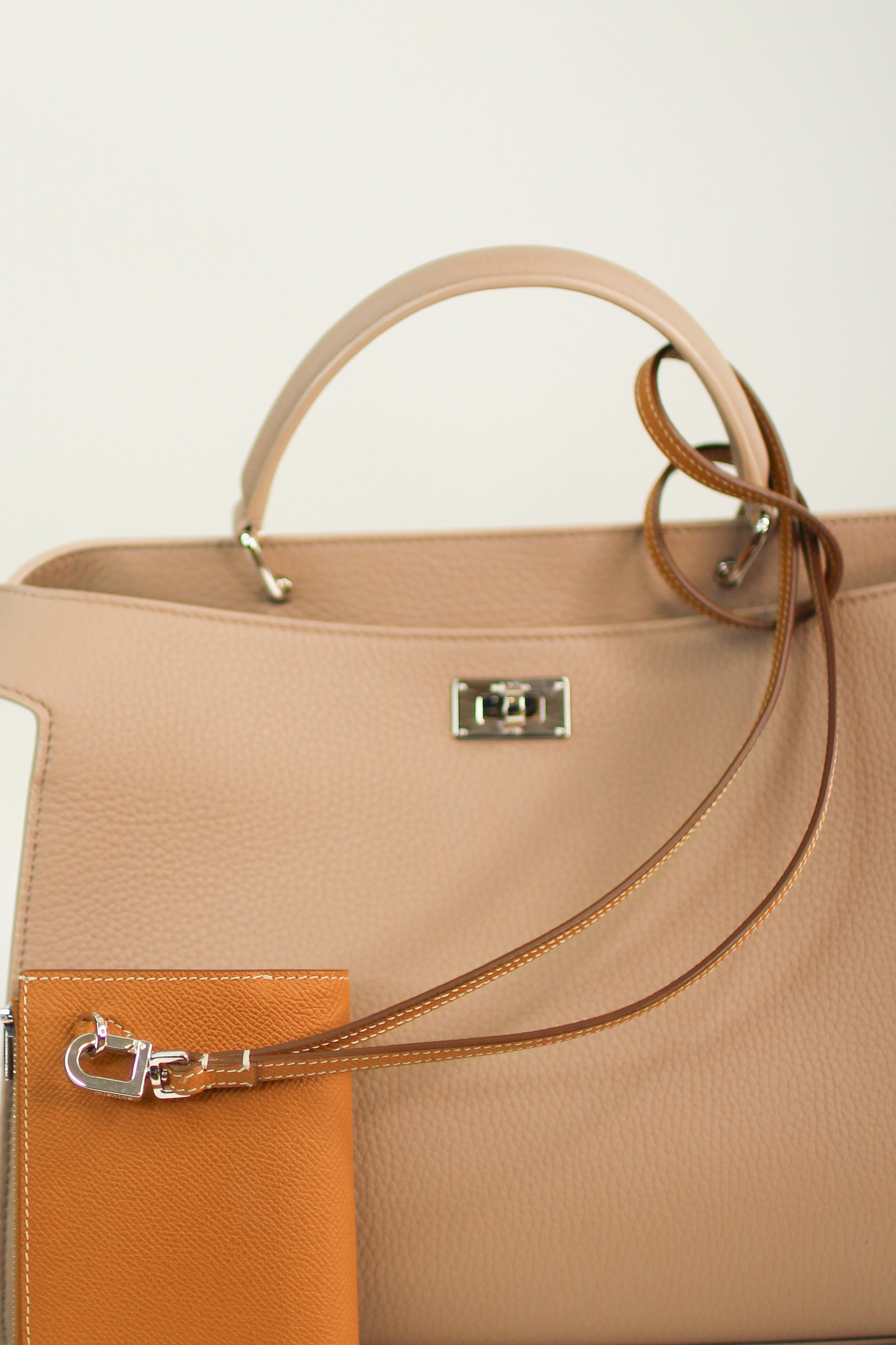 LEATHER STRAP GOLD