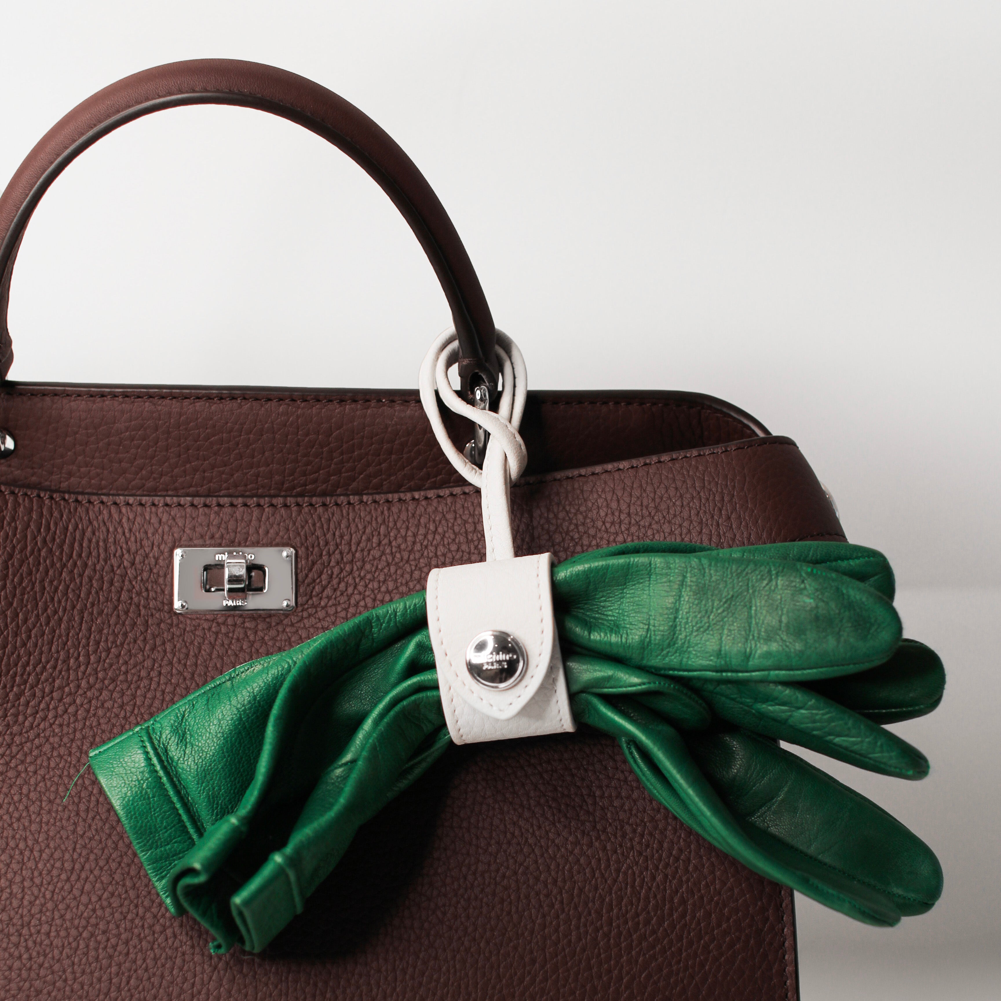 LEATHER GLOVE HOLDER CRAIE