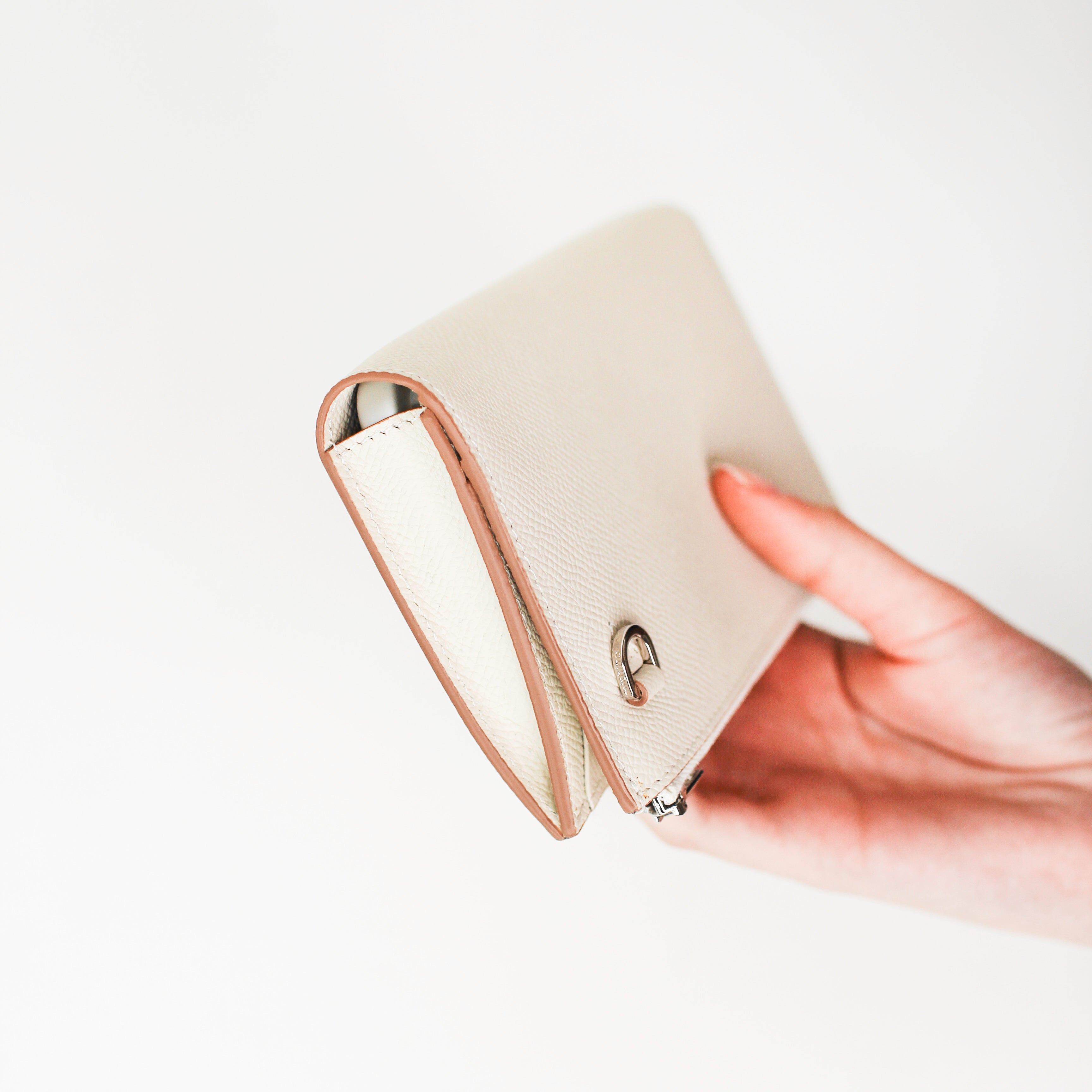 LEATHER LONG ZIP WALLET IVORY