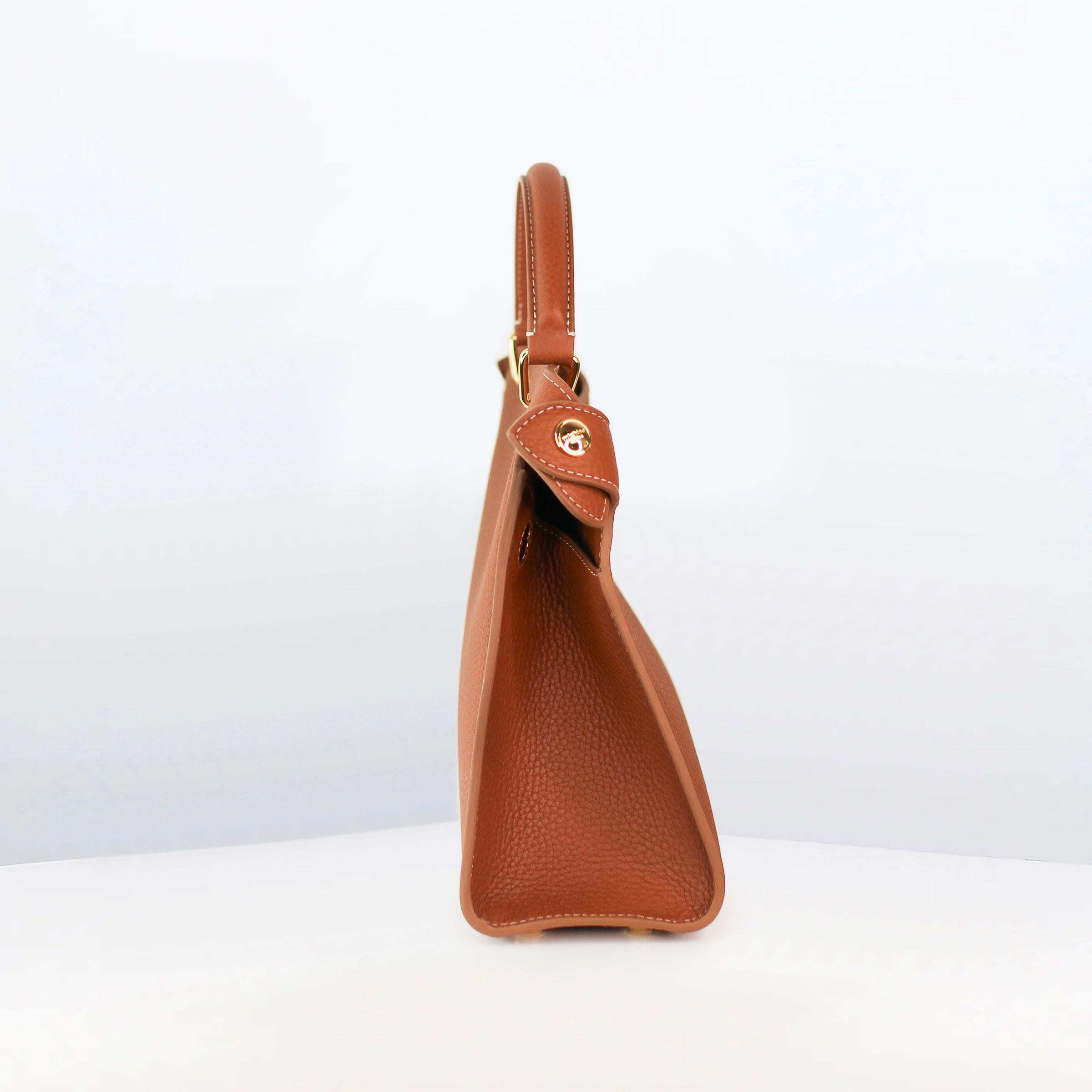 LEATHER HANDBAG LUTECE 27 GOLD WITH GOLD HARDWARE