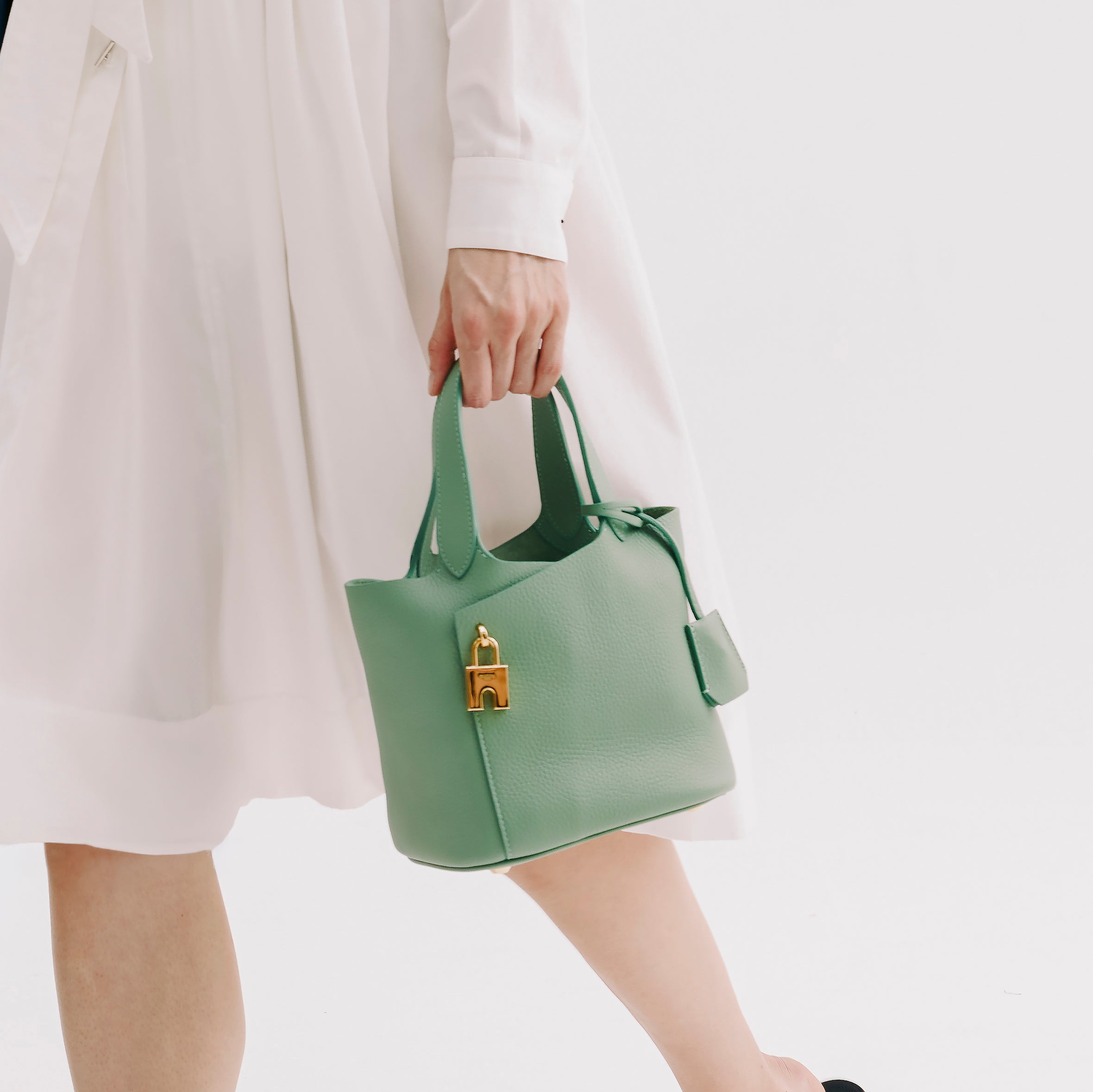 LEATHER HANDBAG ETOILE MINI GIVERNY WITH GOLD HARDWARE