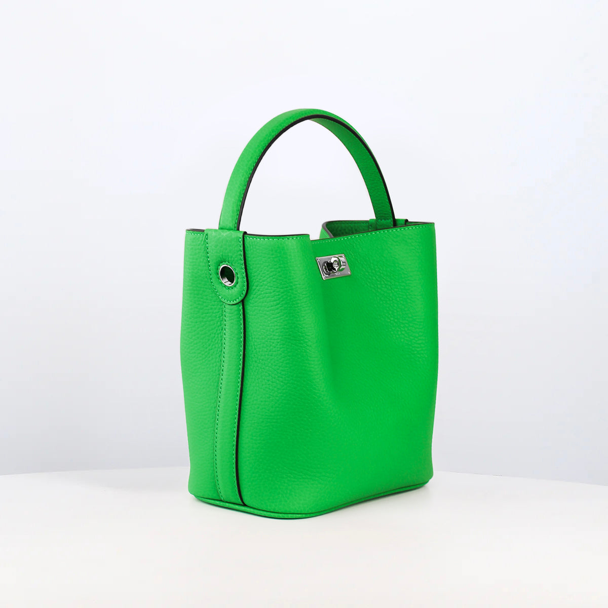 LEATHER BUCKET BAG ODEON MINI BAMBOO