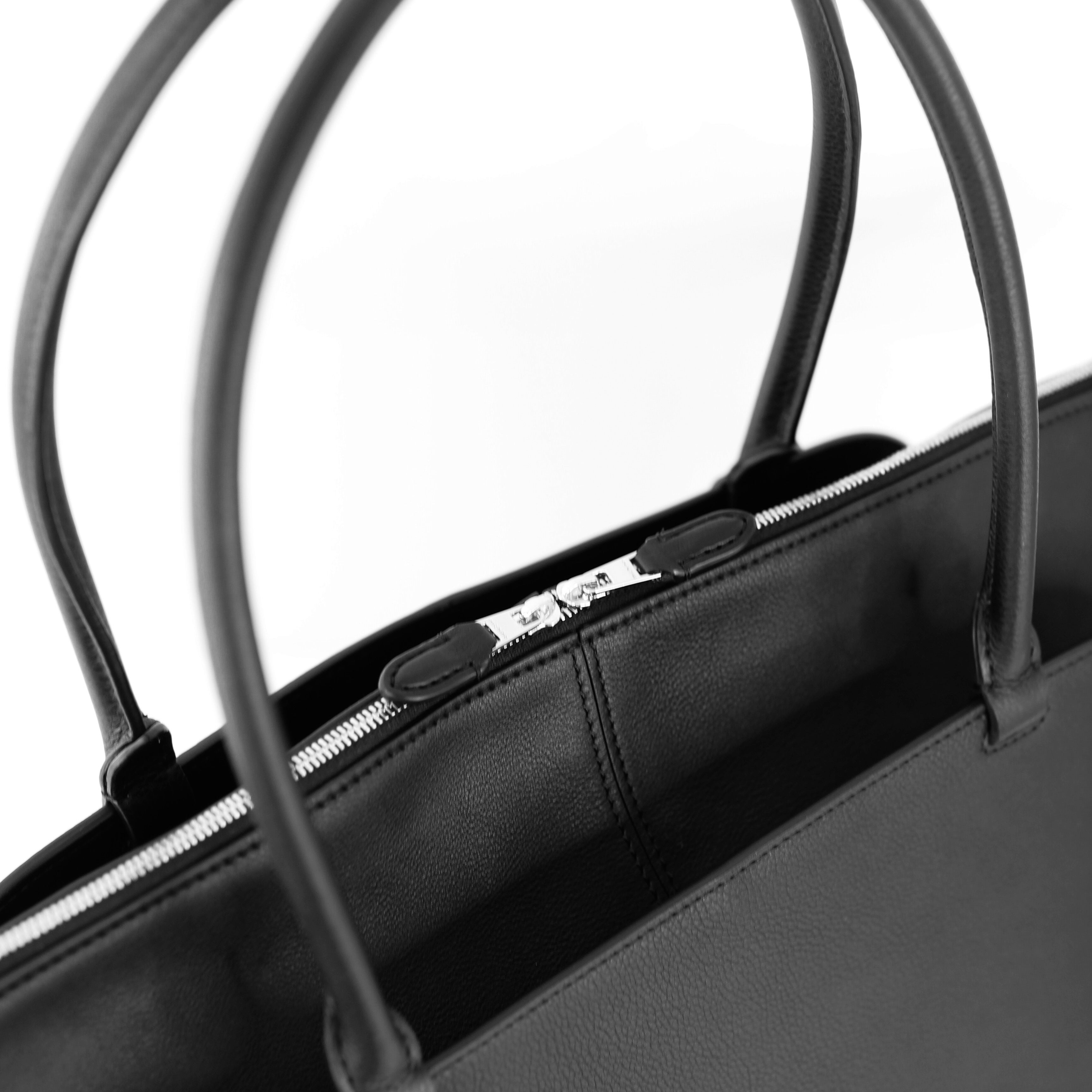 LEATHER HANDBAG SEPTIEME MM BLACK