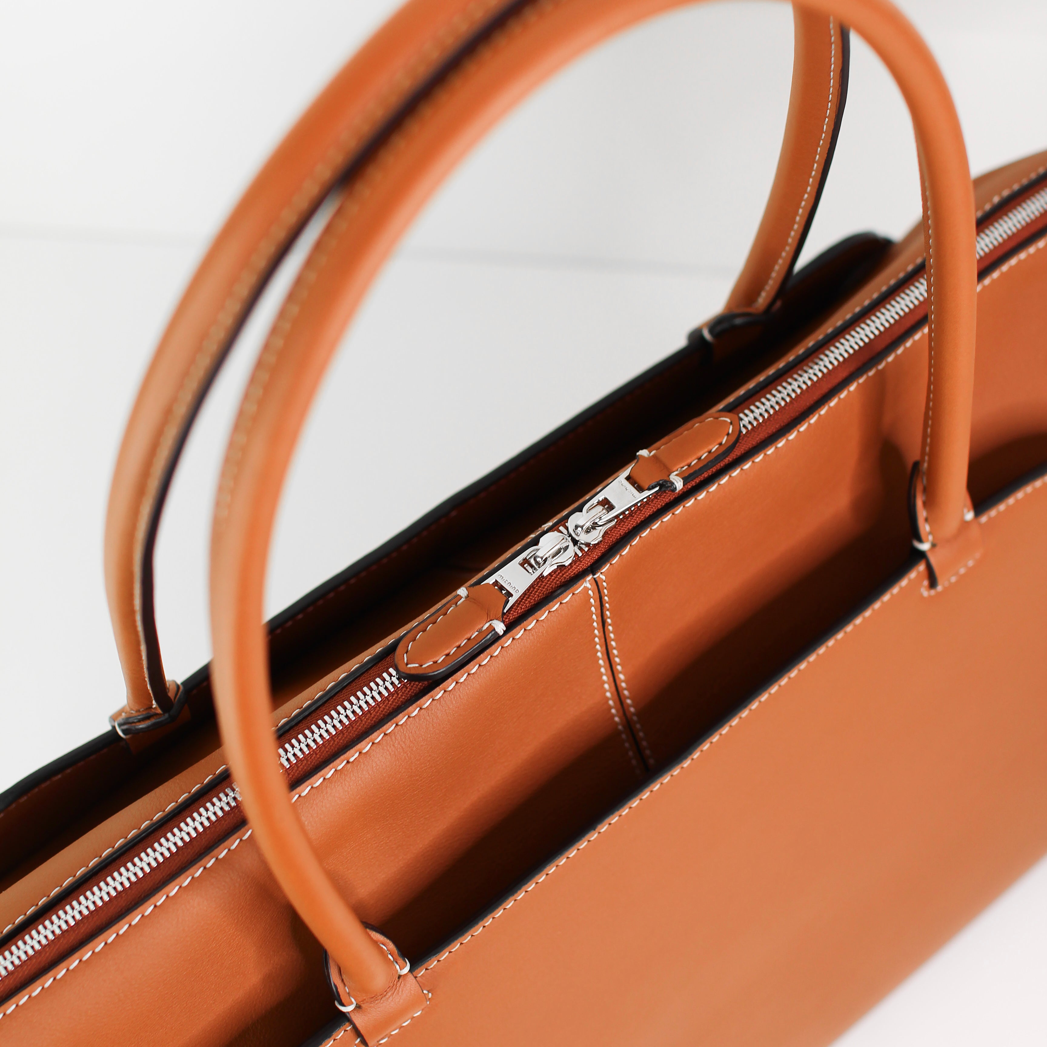 LEATHER HANDBAG SEPTIEME MM GOLD