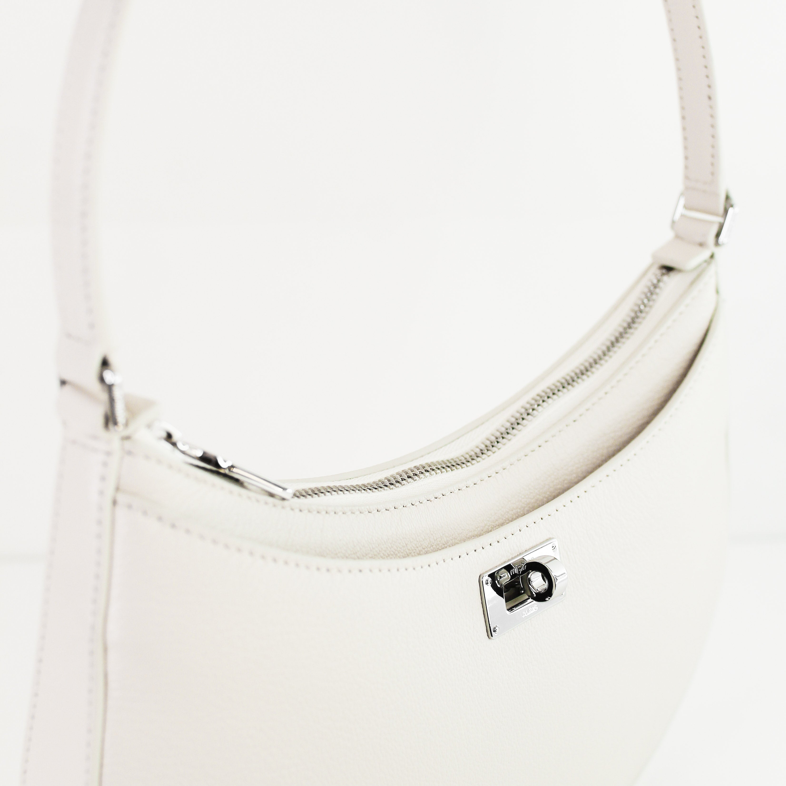 "Archive Event" BAGUETTE BAG IVORY