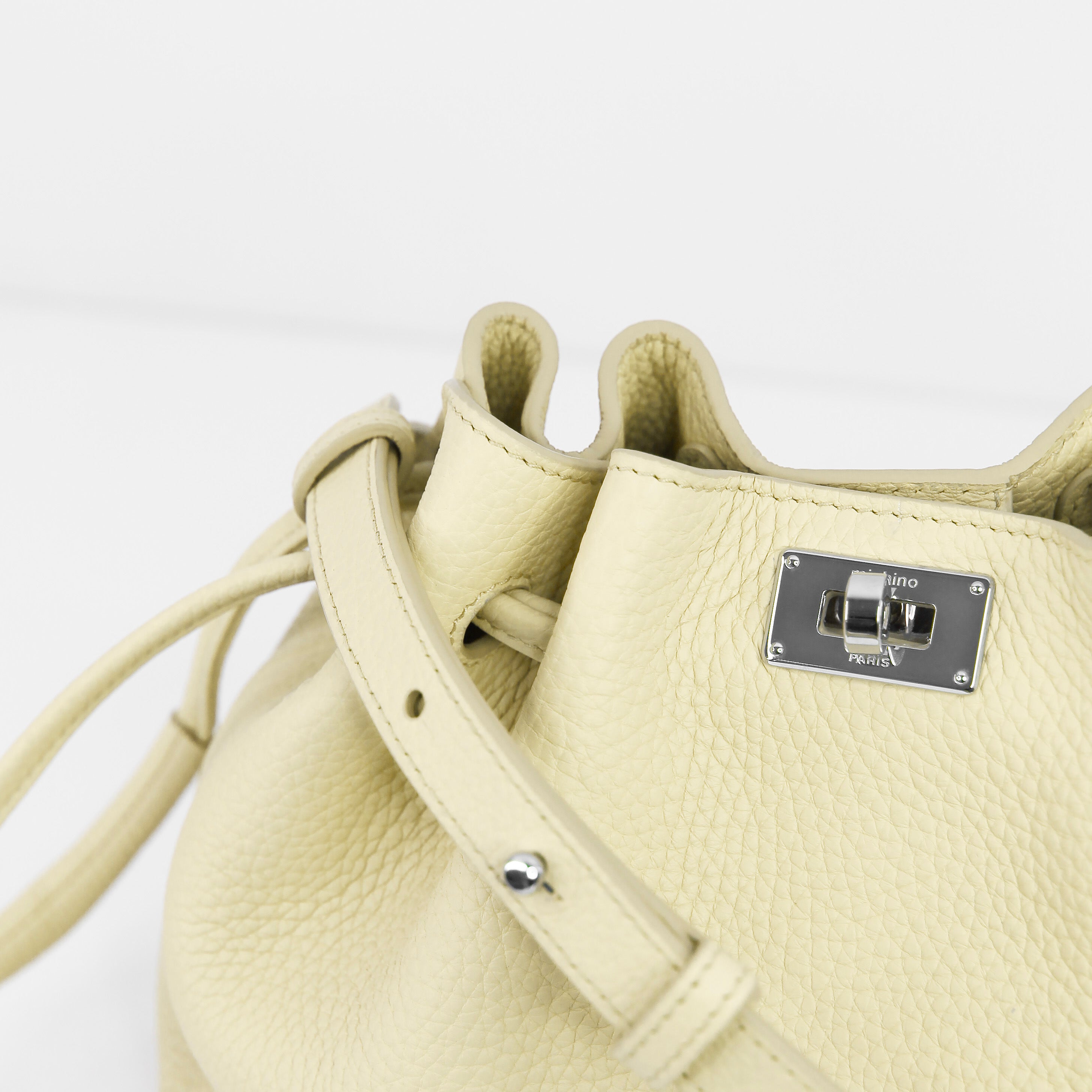 LEATHER DRAWSTRING BAG COLETTE CHANTILLY