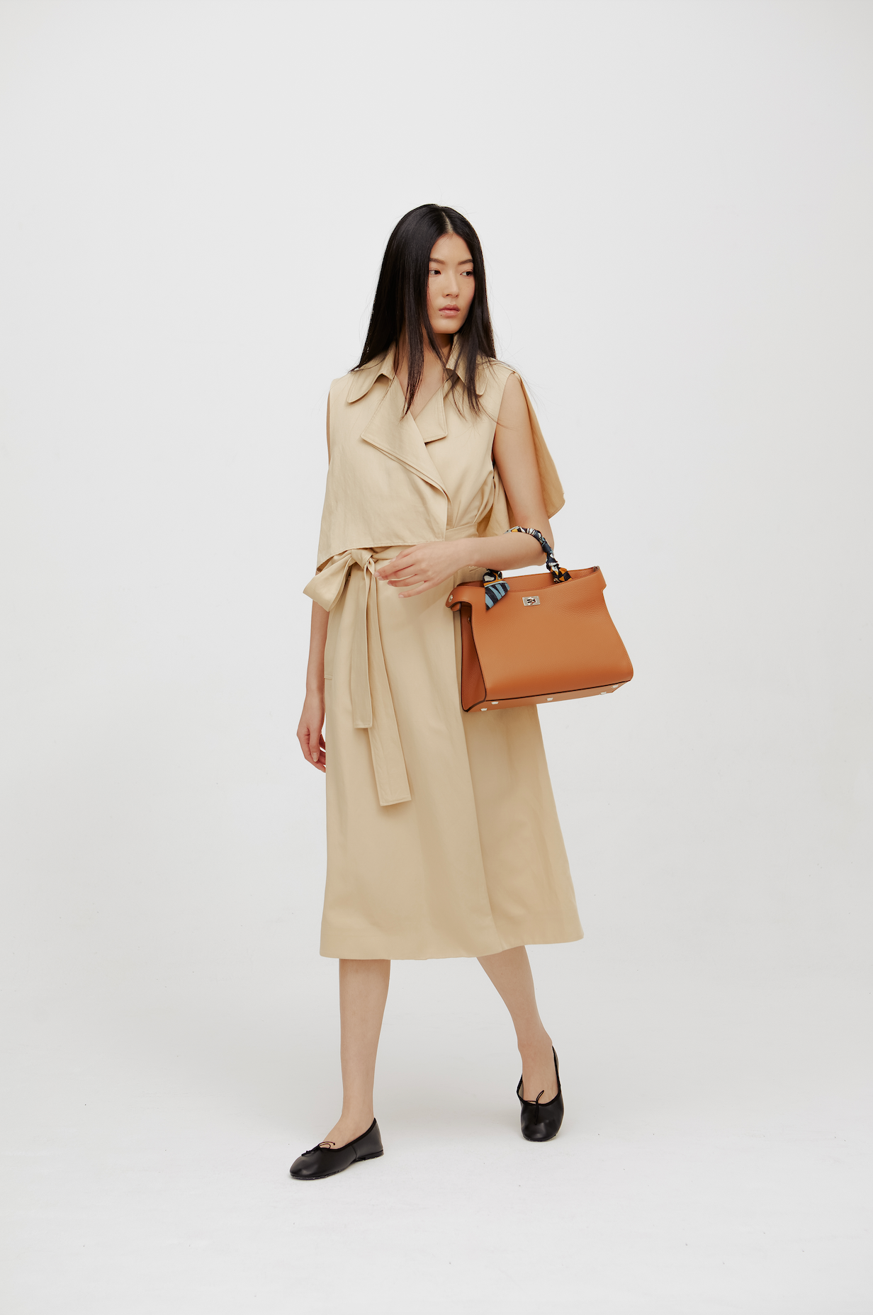 "Archive Event" LEATHER HANDBAG LUTECE PM CAMEL