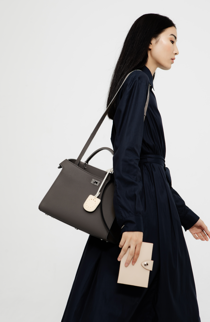 LEATHER HANDBAG LUTECE PM CHARCOAL GREY