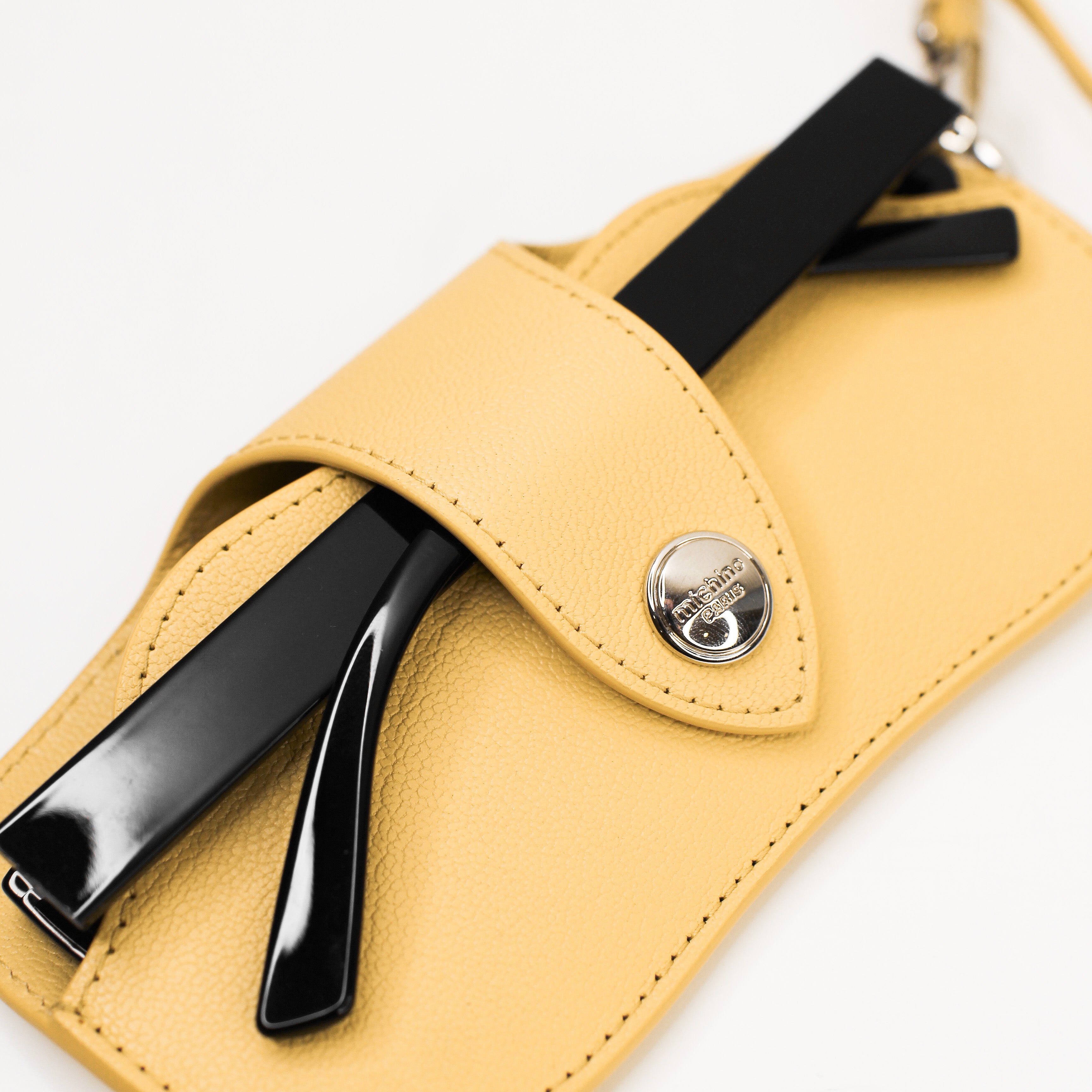 LEATHER GLASSES HOLDER MANGO