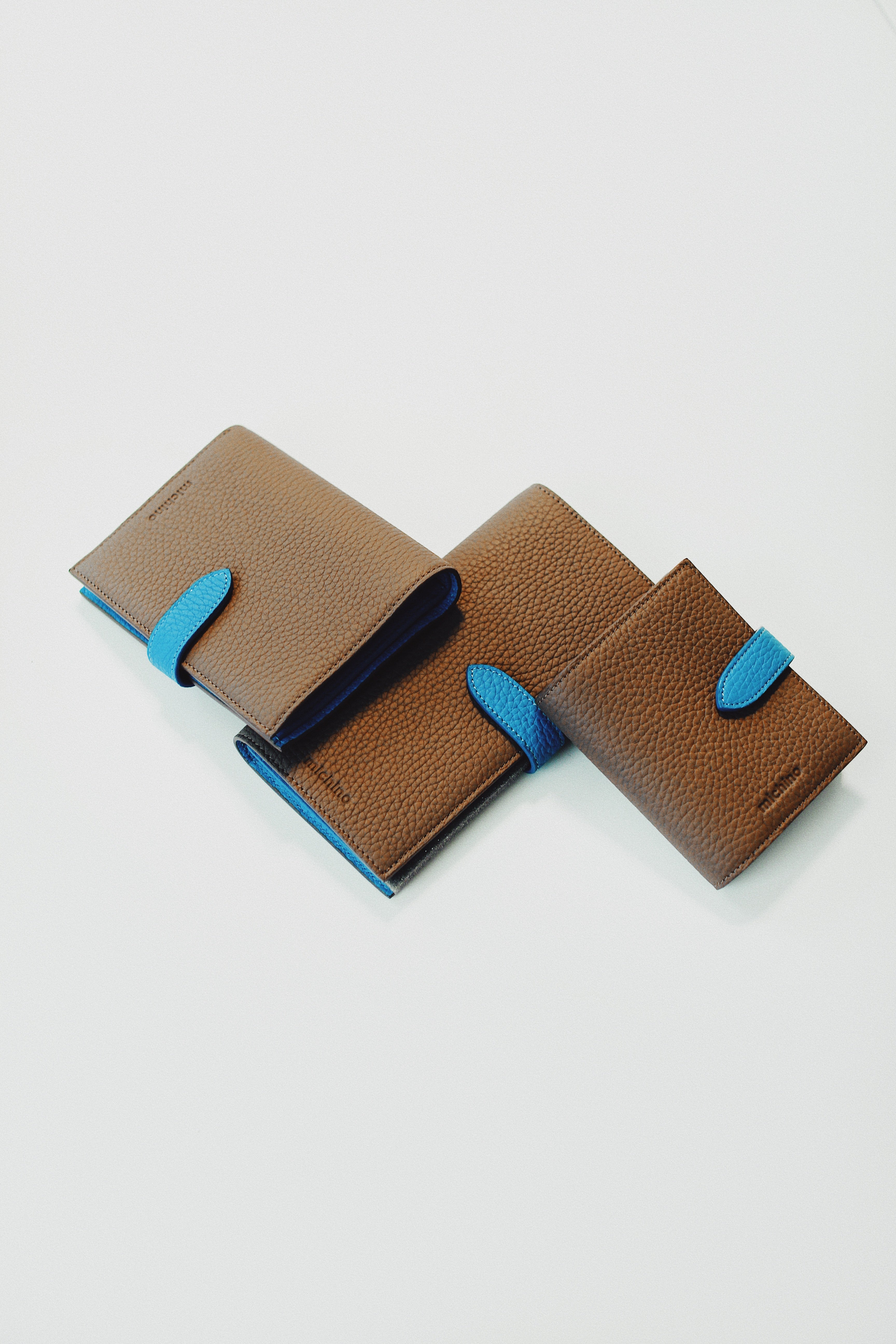 "Archive Event" LEATHER MEDIUM WALLET ETAUPE / TRANSAT BLUE