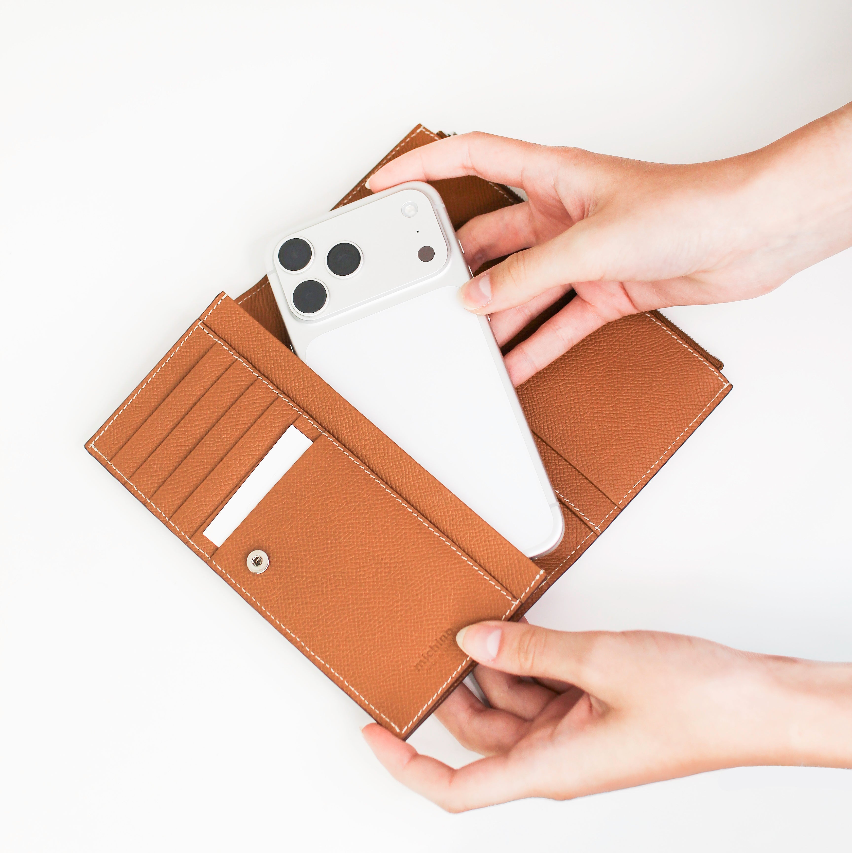 LEATHER LONG ZIP WALLET GOLD