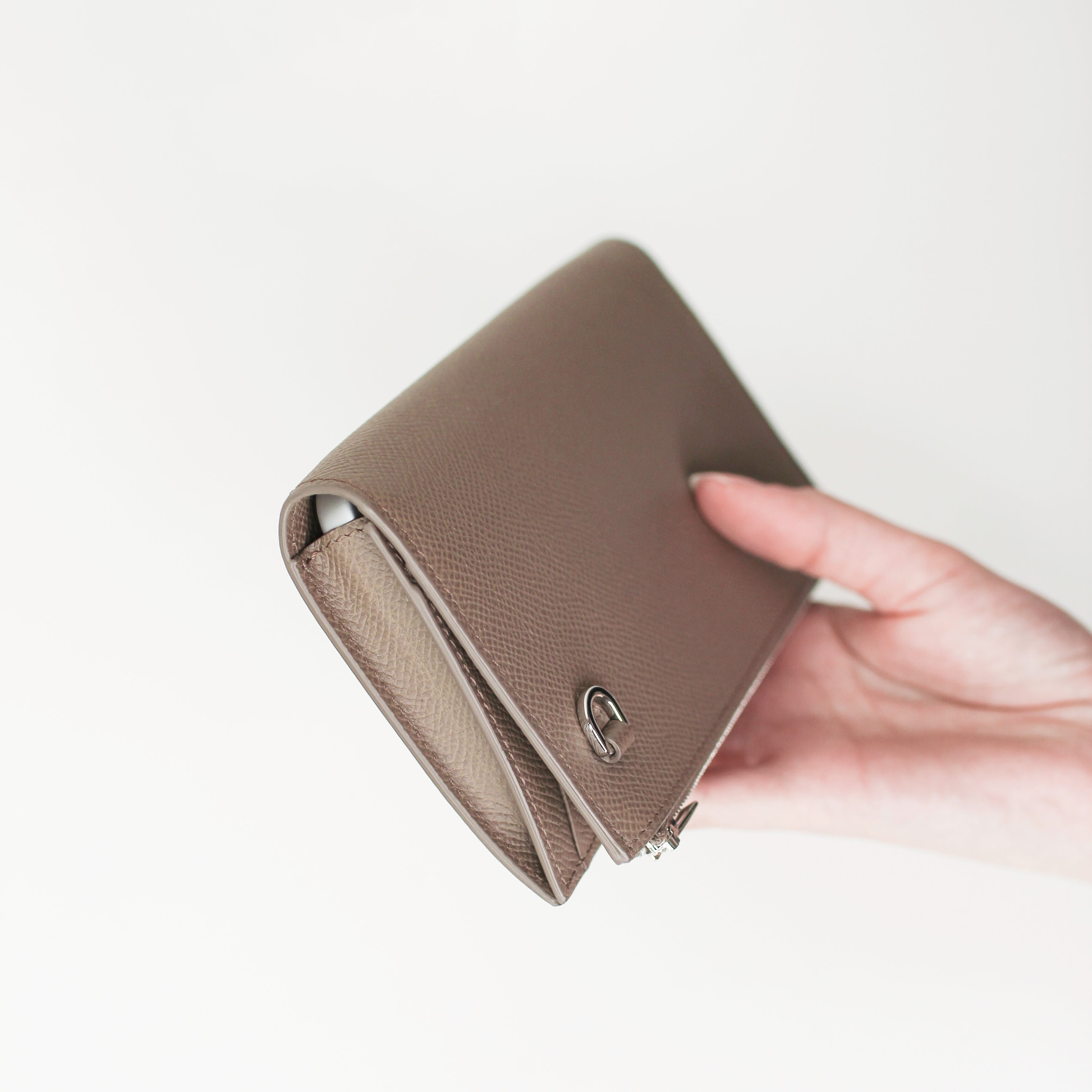 LEATHER LONG ZIP WALLET TAUPE