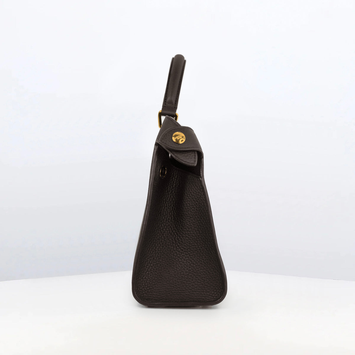 LEATHER HANDBAG LUTECE 27 CHOCOLATE WITH GOLD HARWARE