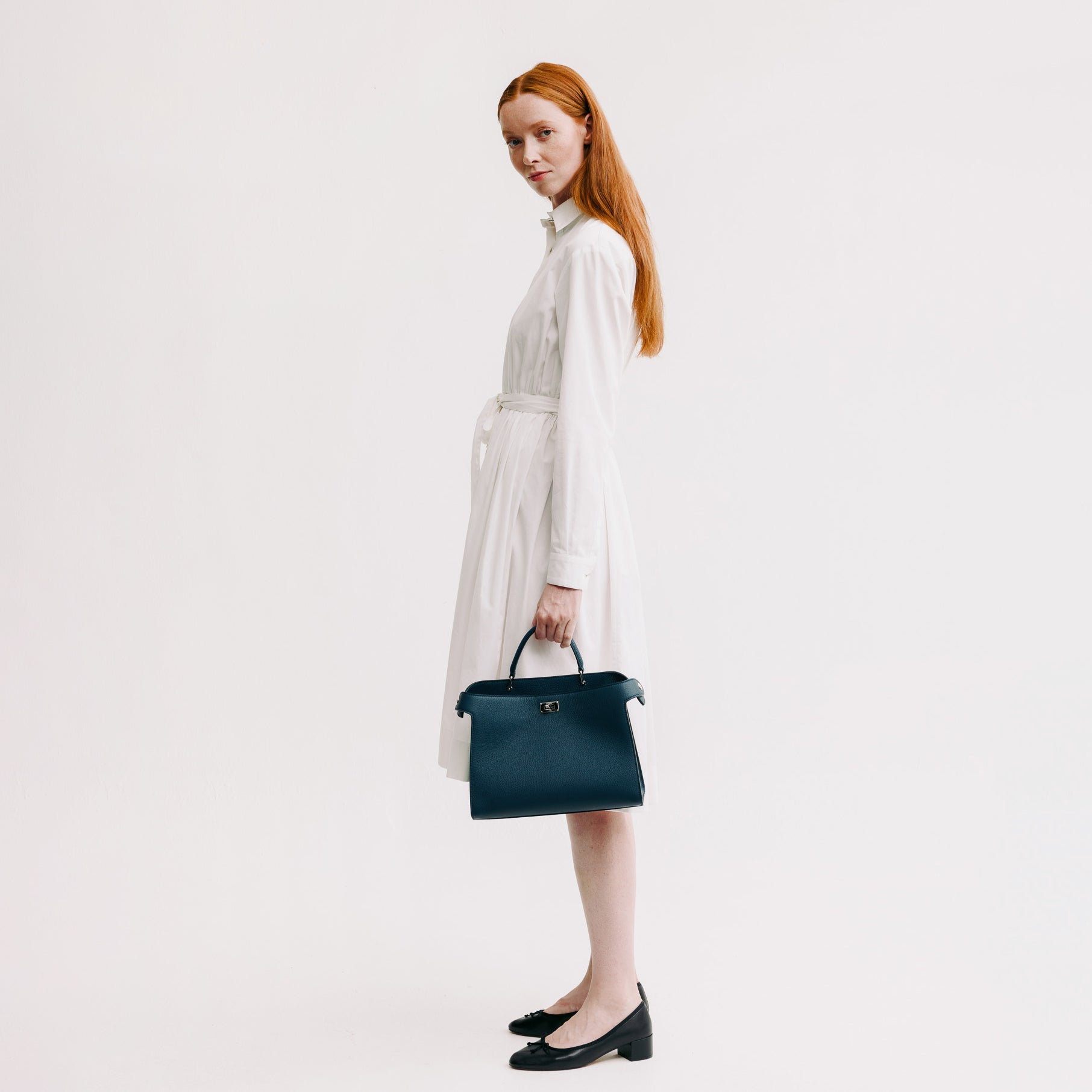 LEATHER HANDBAG LUTECE PM NAVY BLUE