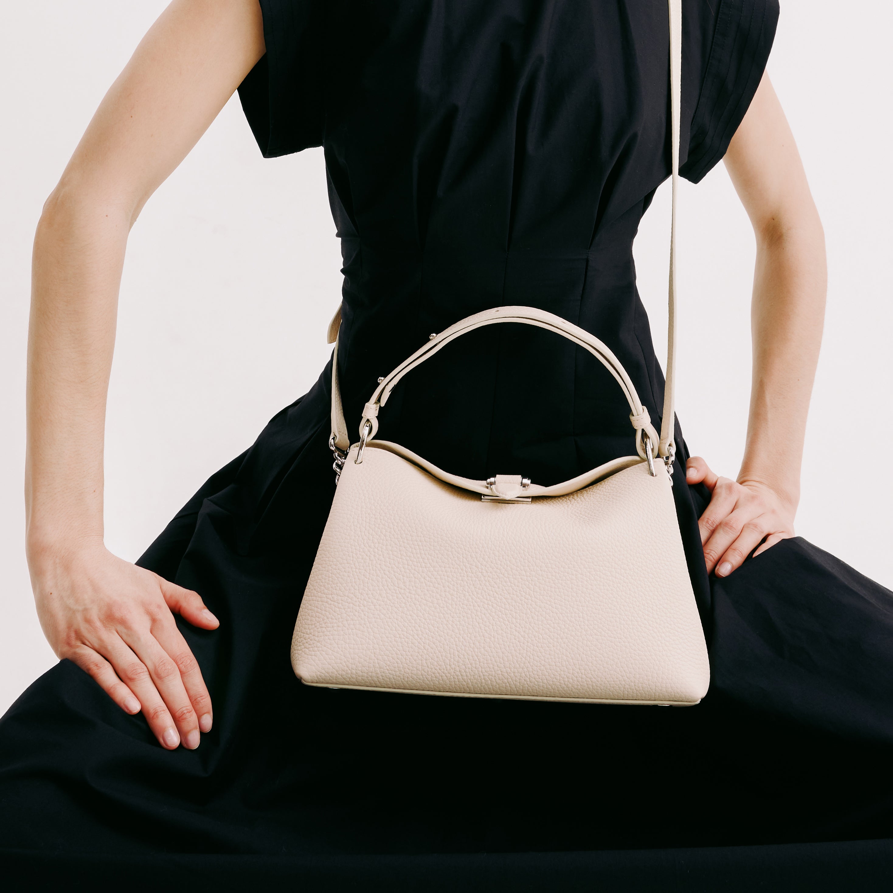 LEATHER HANDBAG PASSY MINI IVORY