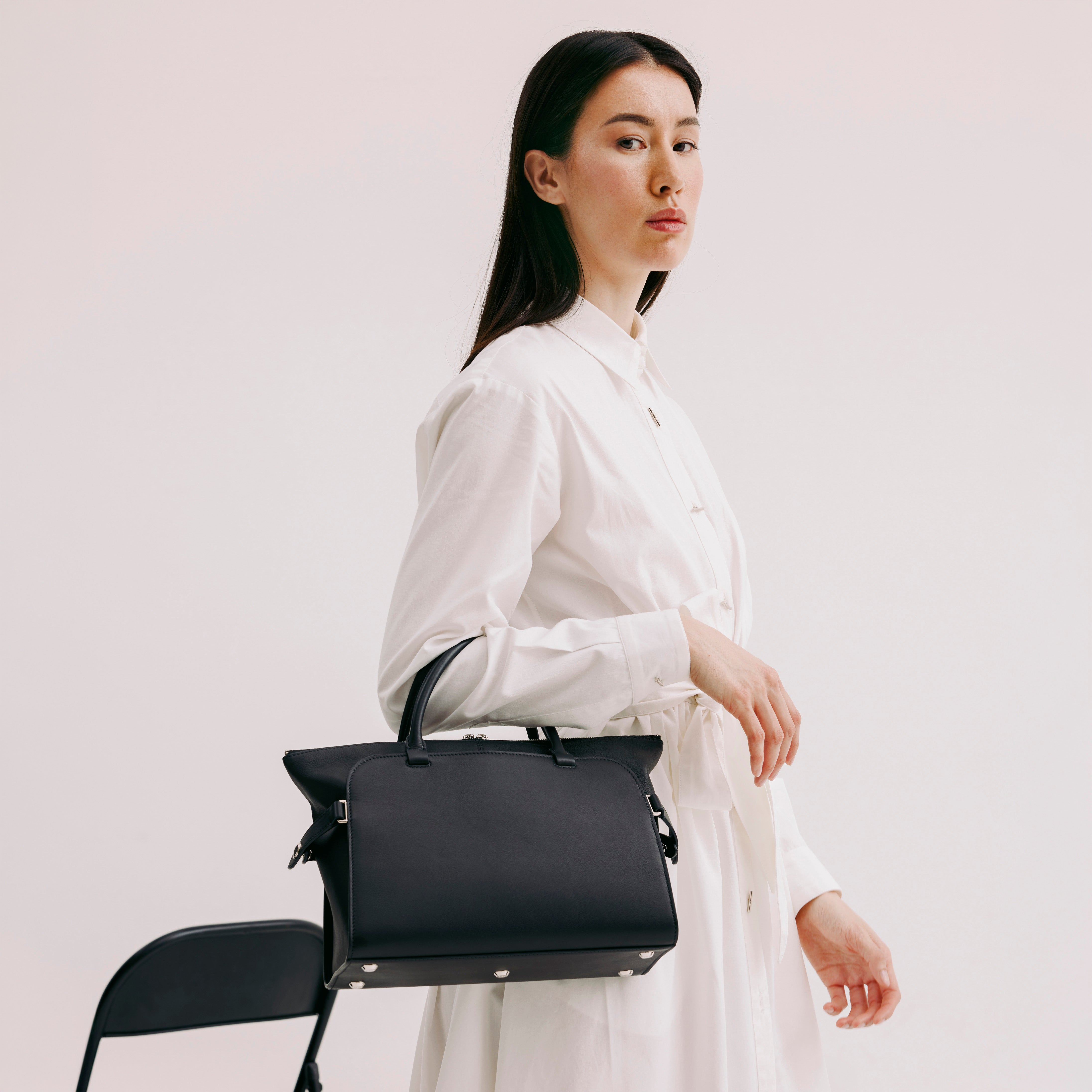 LEATHER HANDBAG SEPTIEME PM BLACK