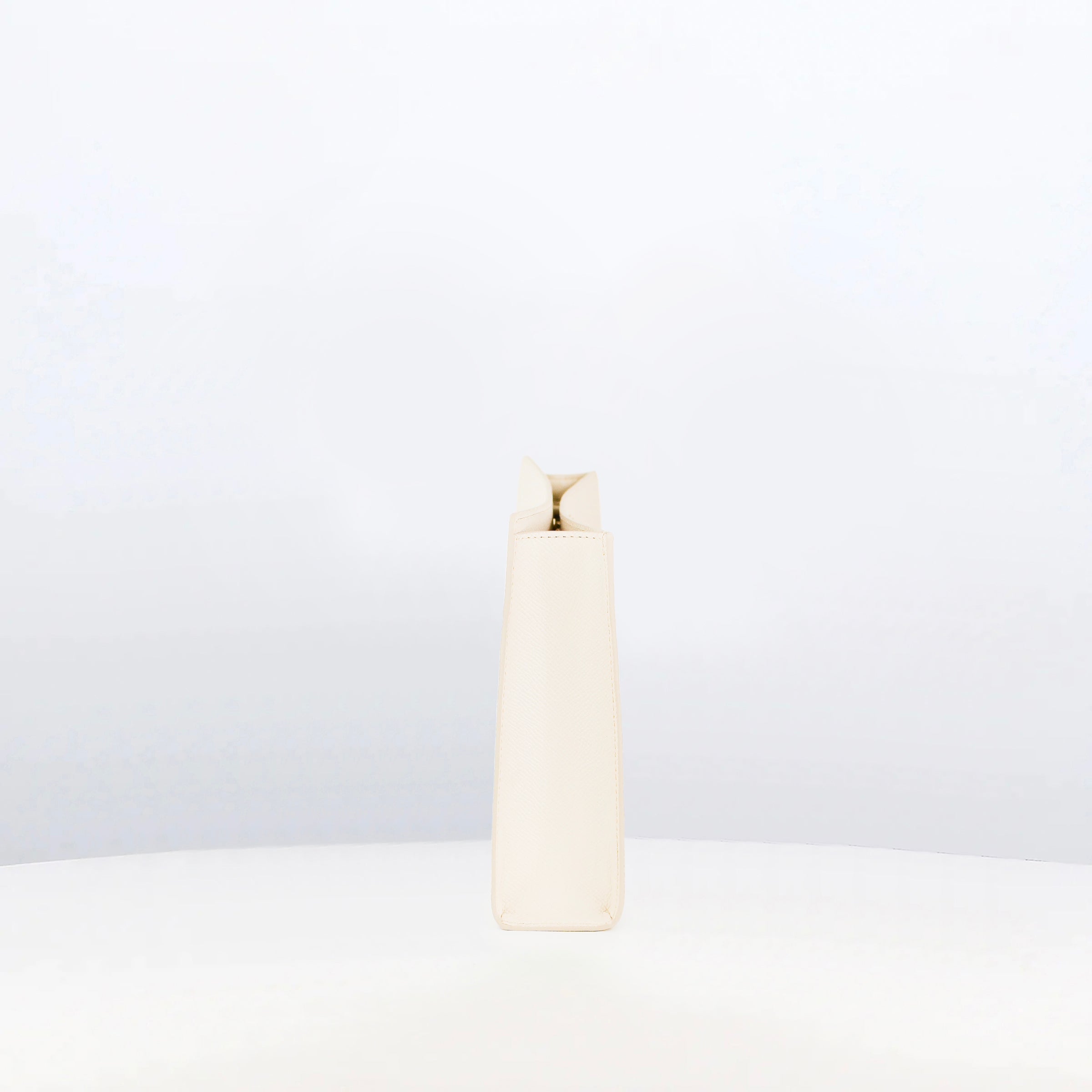 LEATHER POCHETTE MONTAIGNE IVORY