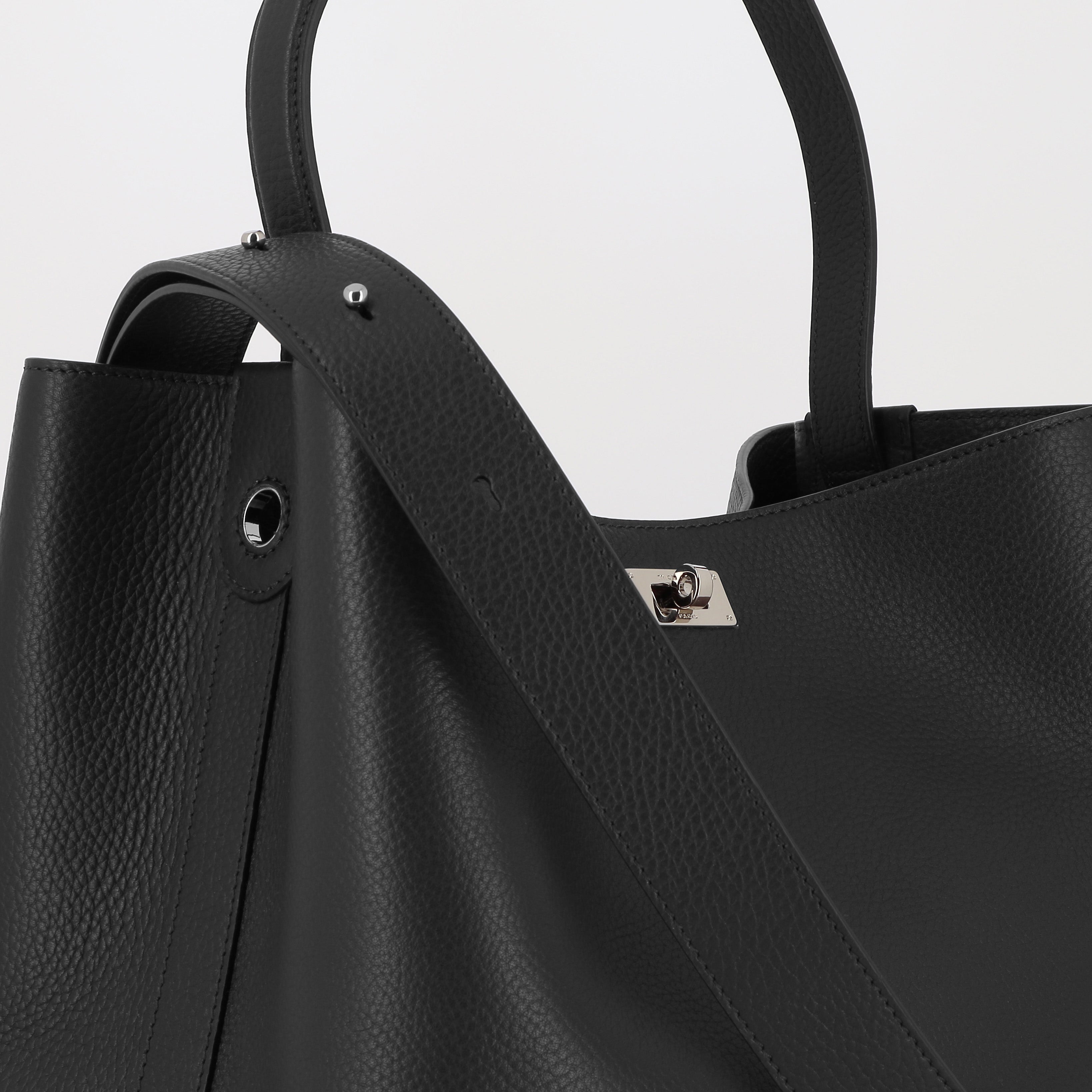 LEATHER BUCKET BAG ODEON GM BLACK