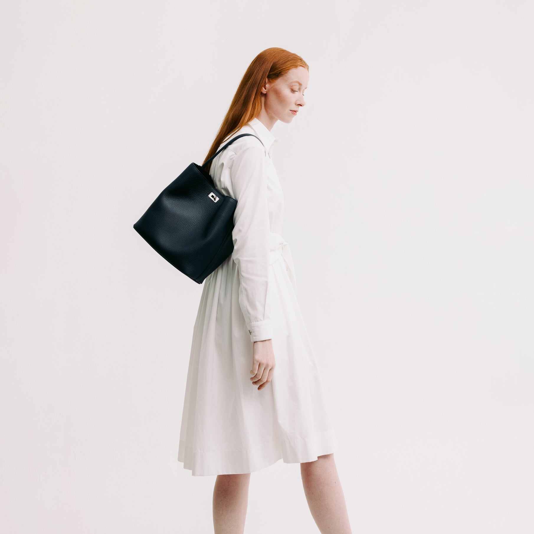 LEATHER BUCKET BAG ODEON PM ECLIPSE