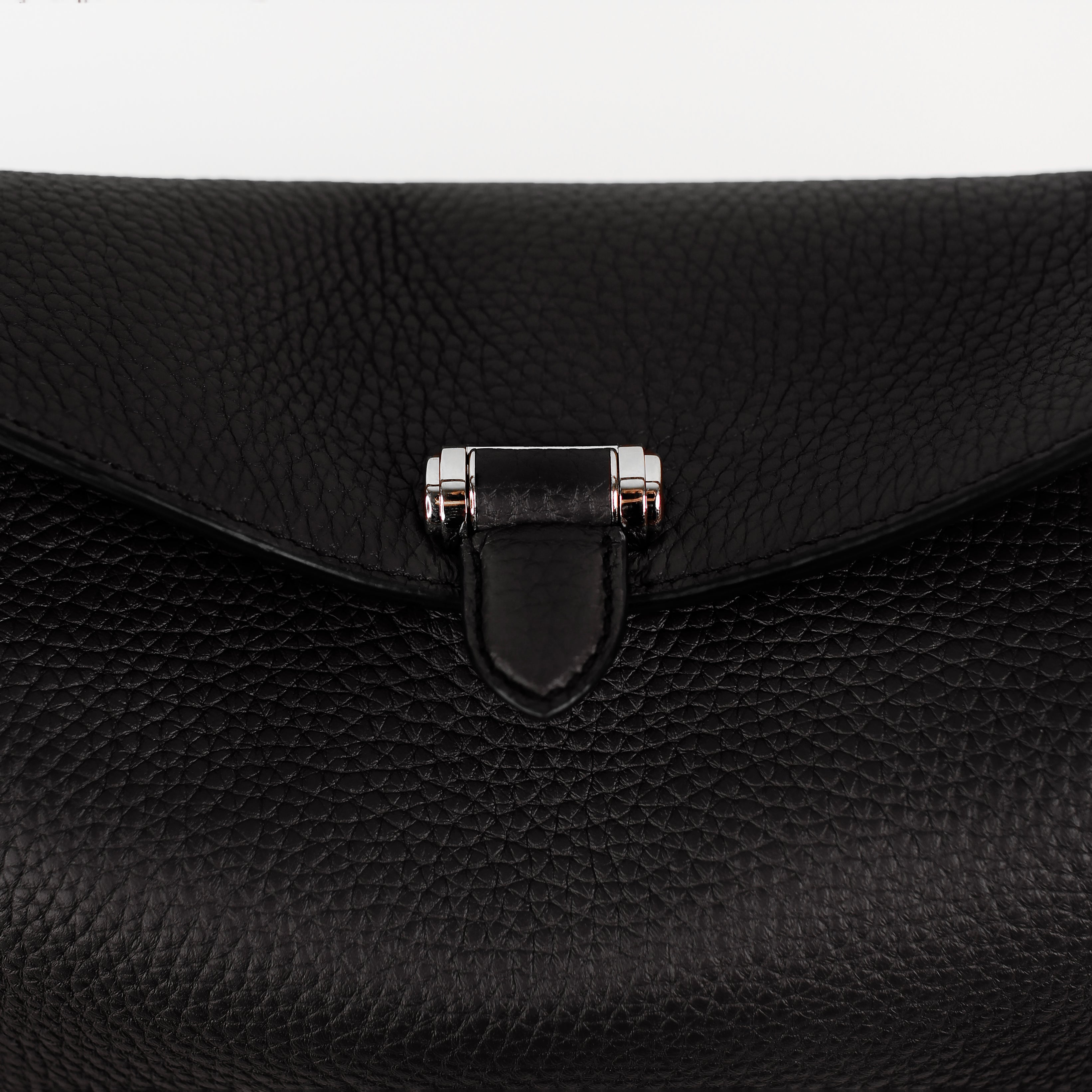 LEATHER HANDBAG PASSY PM BLACK