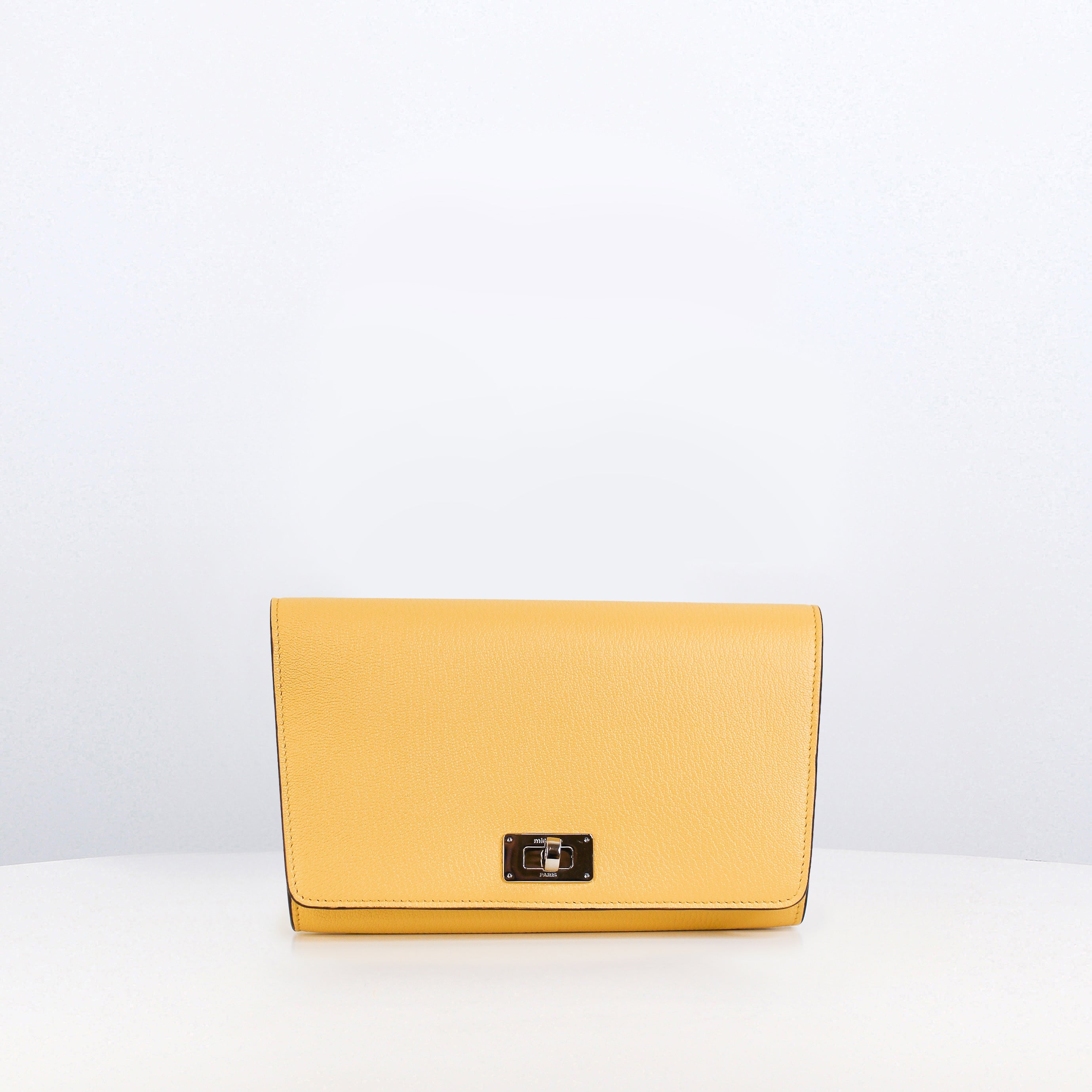 "Archive Event" CAPUCINES LEATHER WALLET BAG YELLOW