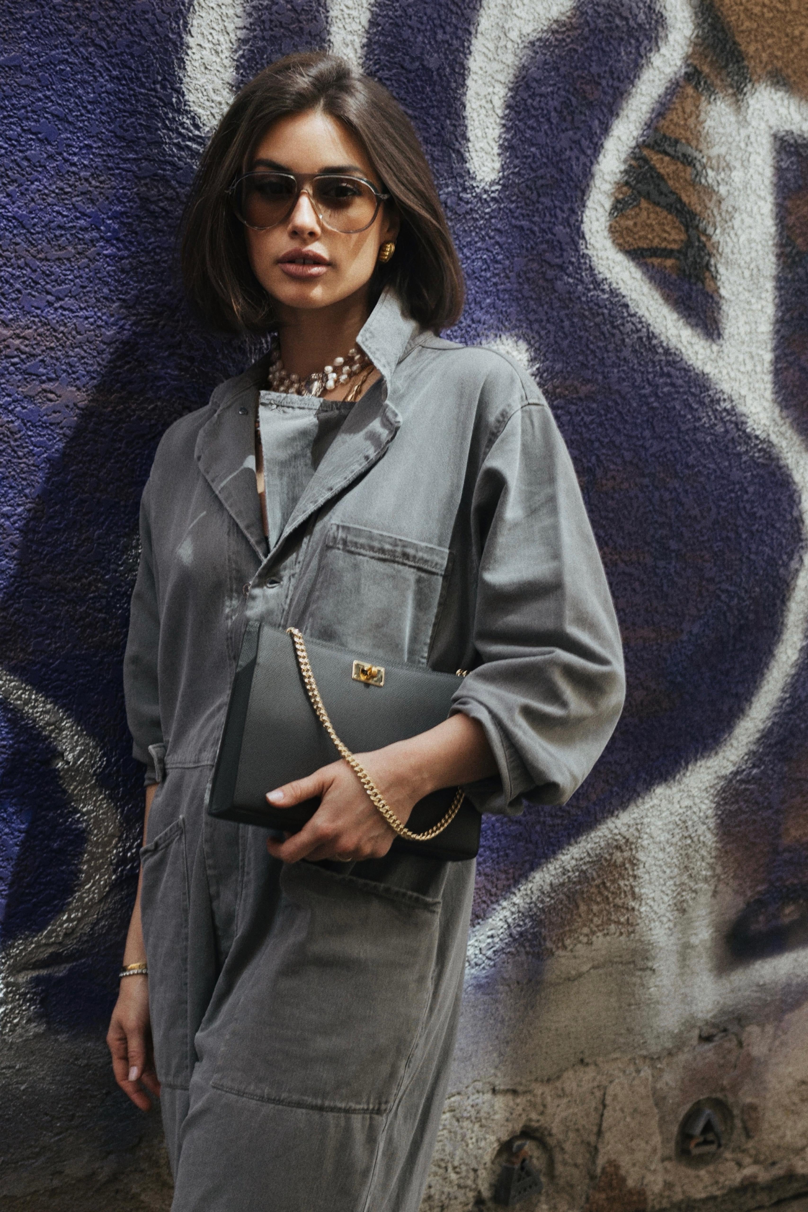 LEATHER POCHETTE MONTAIGNE CHARCOAL GREY